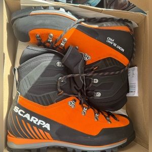 Men’s size 12.5 Mont Blanc Pro Gtx